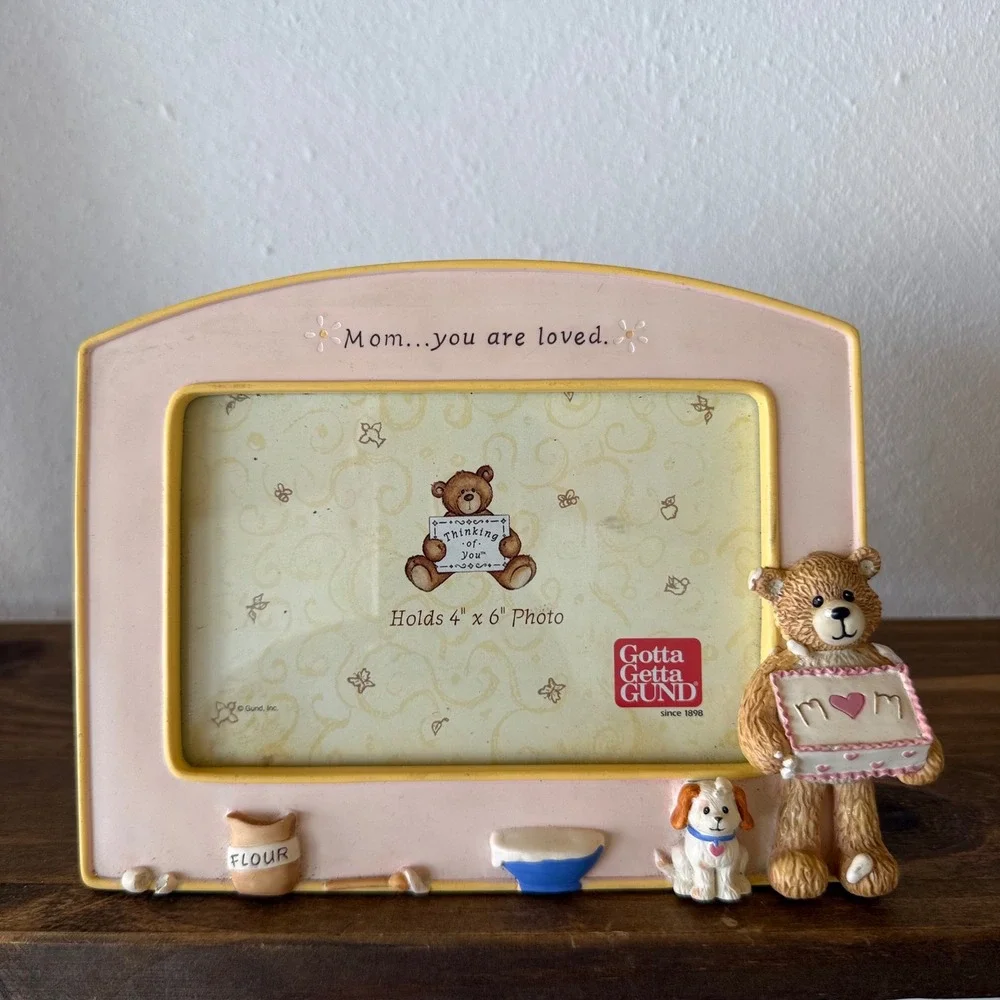 2pc Vintage GUND Mom You Are Loved Bear 4x6 Photo Frames